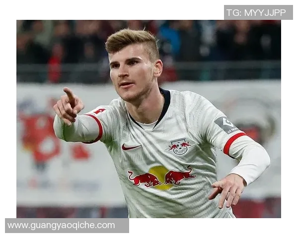 拥有飘逸头发的足球球星们如何用发型展现独特球场魅力 拥有飘逸头发的足球球星们如何用发型展现独特球场魅力