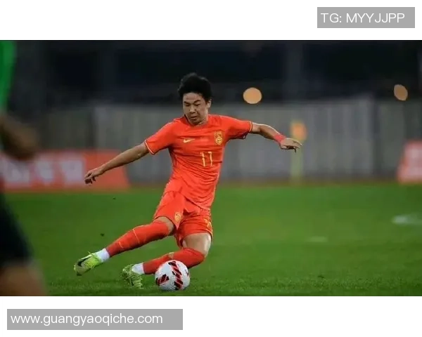 私生活混乱引发争议的足球明星:这些球员如何在场外跌入困境 私生活混乱引发争议的足球明星:这些球员如何在场外跌入困境