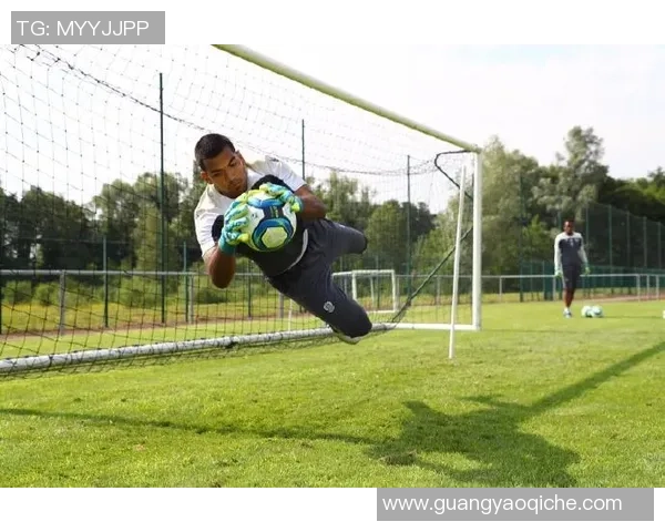 足球十大神挡球球星盘点 谁才是史上最强门将挡球王