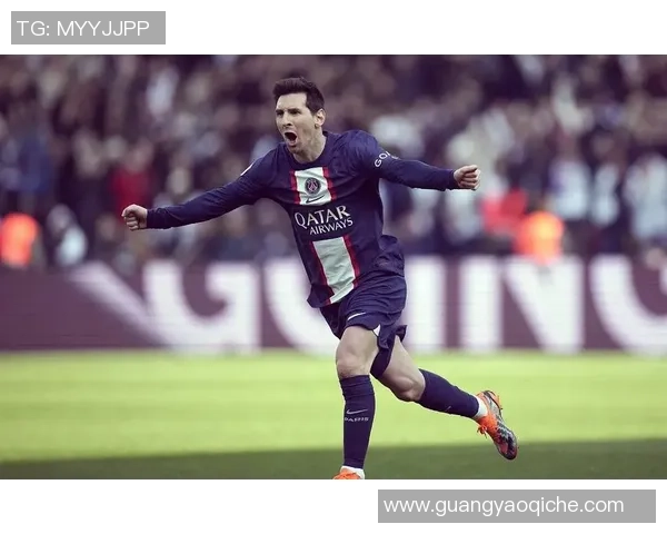 足球明星绰号大揭秘：从梅西的小跳蚤到C罗的超人传奇